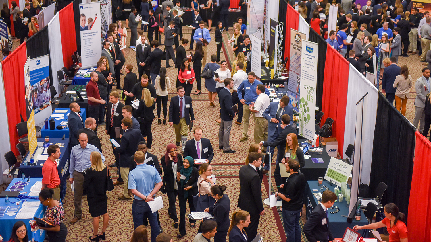 An overhead view of Poole College's Fall 2017 Career and Internship Fair