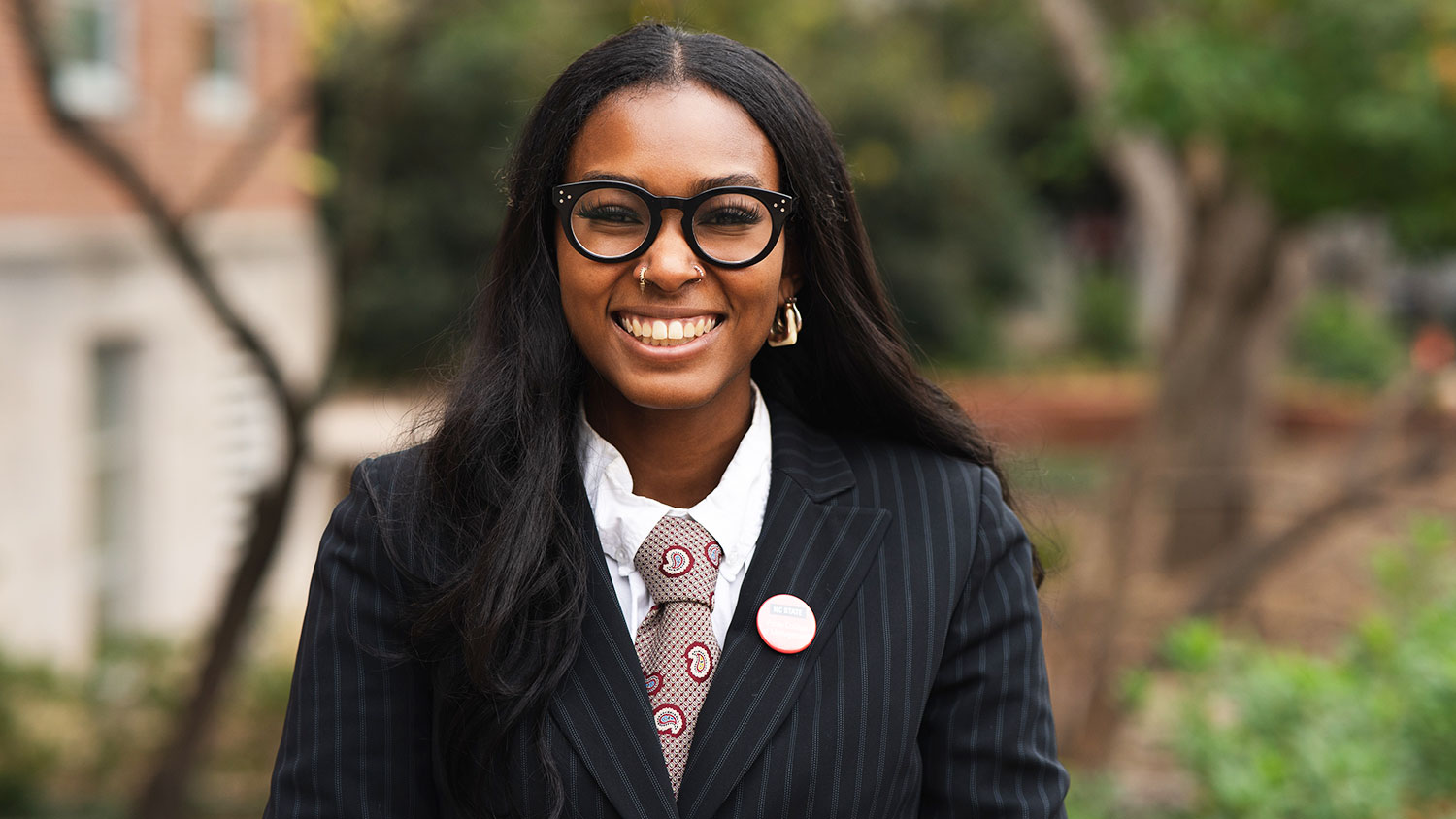 Laryssa Banks smiling